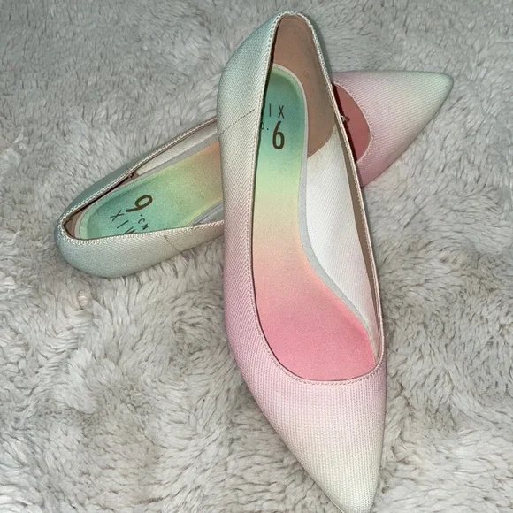 Flat shoes, very comfortable. Perfect to wear with jeans, shorts or dress. - Picture 1 of 4